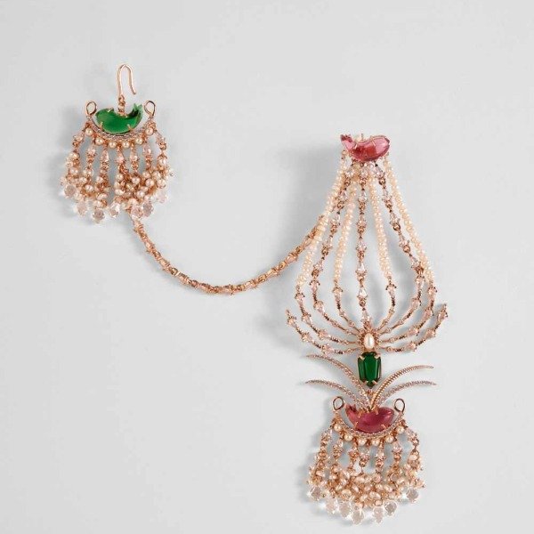 Verdant Dewdrop Rose Gold Earrings featuring a jade-green stone
